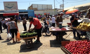 Desalojo contra comerciantes ambulantes en Complejo de Mercados de Piura sigue en proceso