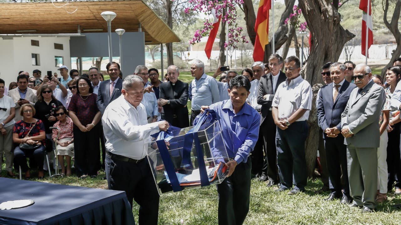 La Cápsula del Tiempo de la Universidad de Piura volverá a ver la luz en el año 2044