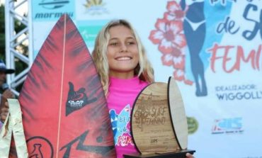 La mancoreña Catalina Zariquiey campeonó en circuito de surf femenino en Brasil
