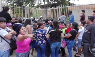 Piura: trabajadores de limpieza protestan en el Gobierno Regional por falta de pagos