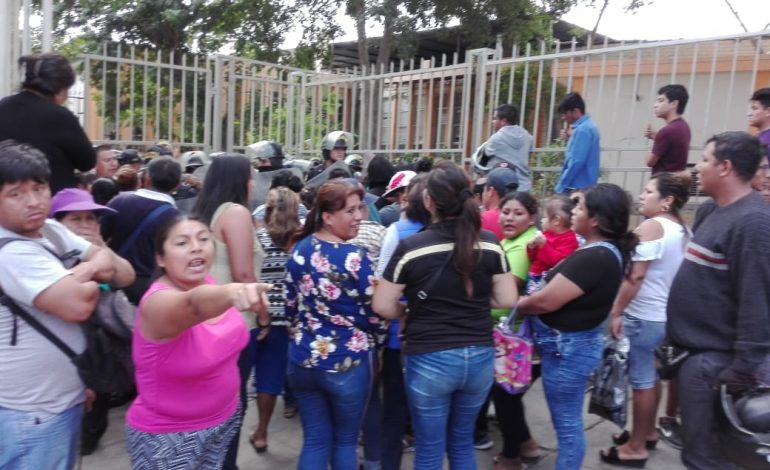Piura: trabajadores de limpieza protestan en el Gobierno Regional por falta de pagos