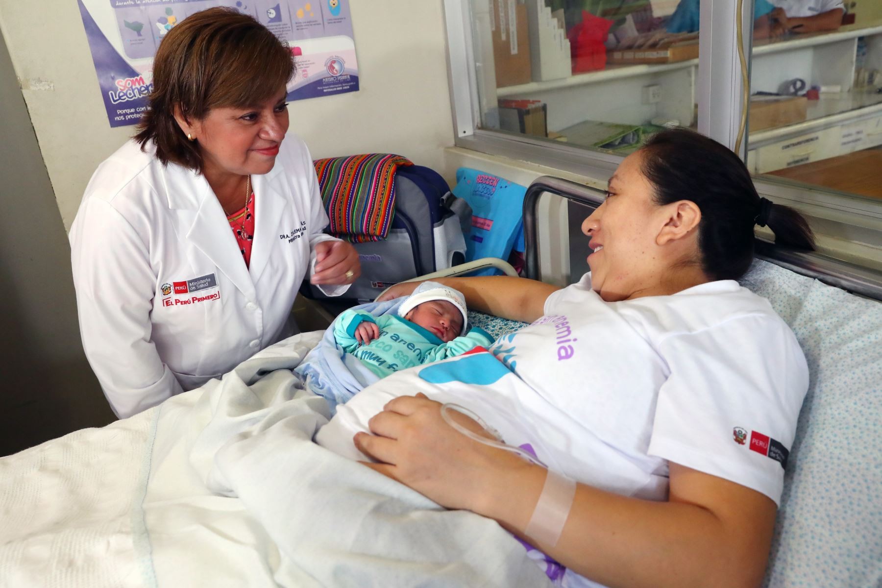 Lactancia materna exclusiva y vacunación son claves para tener niños sanos