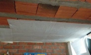 Pobladores de Cura Mori afectados por viviendas con techos y paredes de pésima calidad