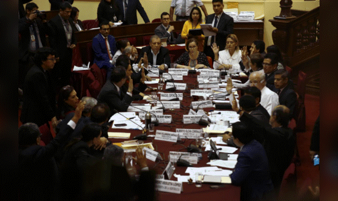 Comisión de Constitución rechaza propuesta del Ejecutivo sobre inmunidad parlamentaria