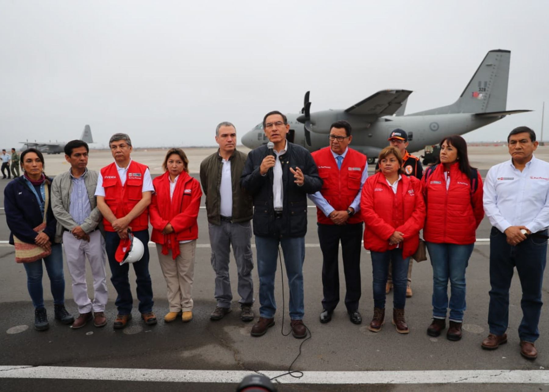 Presidente Vizcarra visita zonas afectadas por terremoto de 7.5 que sacudió al Perú