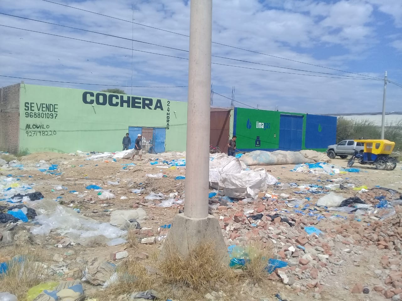 Sullana: sancionarán a empresario por contaminar la vía pública