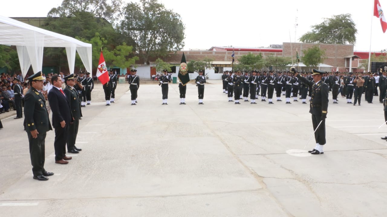 Piden que los 228 policías recién graduados se queden en Piura