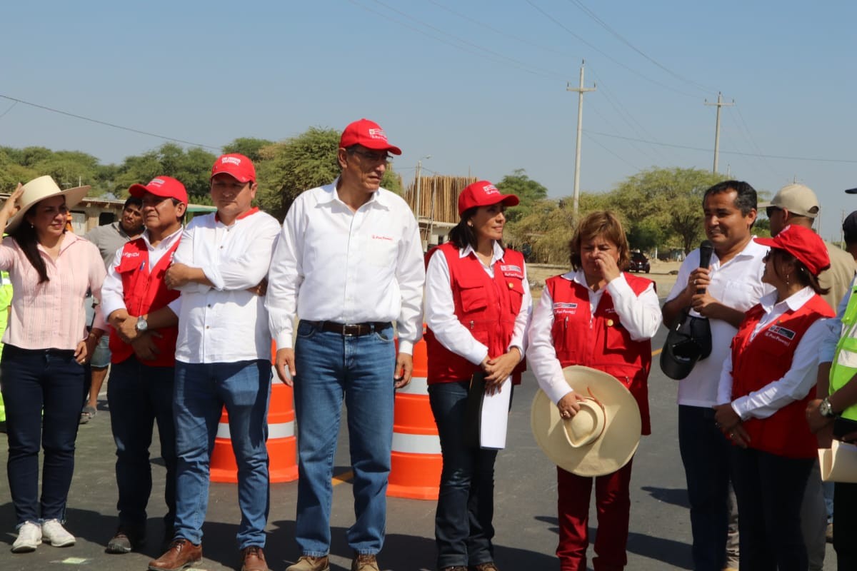 Presidente Martín Vizcarra se comprometió en ejecutar obra de agua y alcantarillado en el Medio Piura