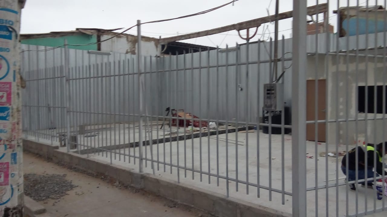 Clausuran negocio de lavado de autos que presentó licencia de construcción falsa en Castilla
