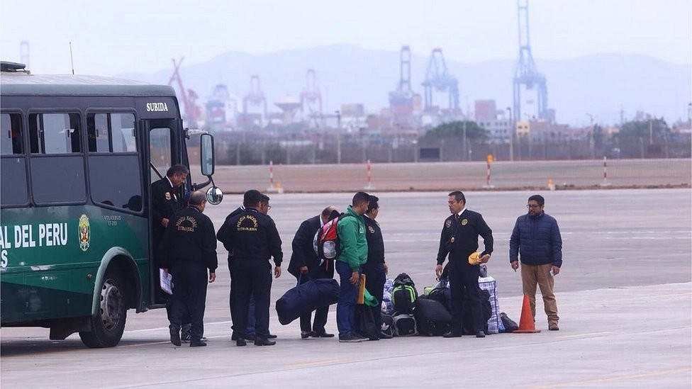 Expulsaron del Perú a tercer grupo de venezolanos con antecedentes policiales y penales
