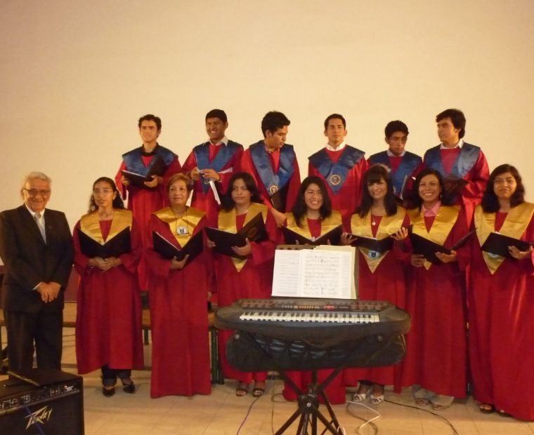 Coro Filarmónico de la Universidad Nacional de Piura se presenta en Club Grau