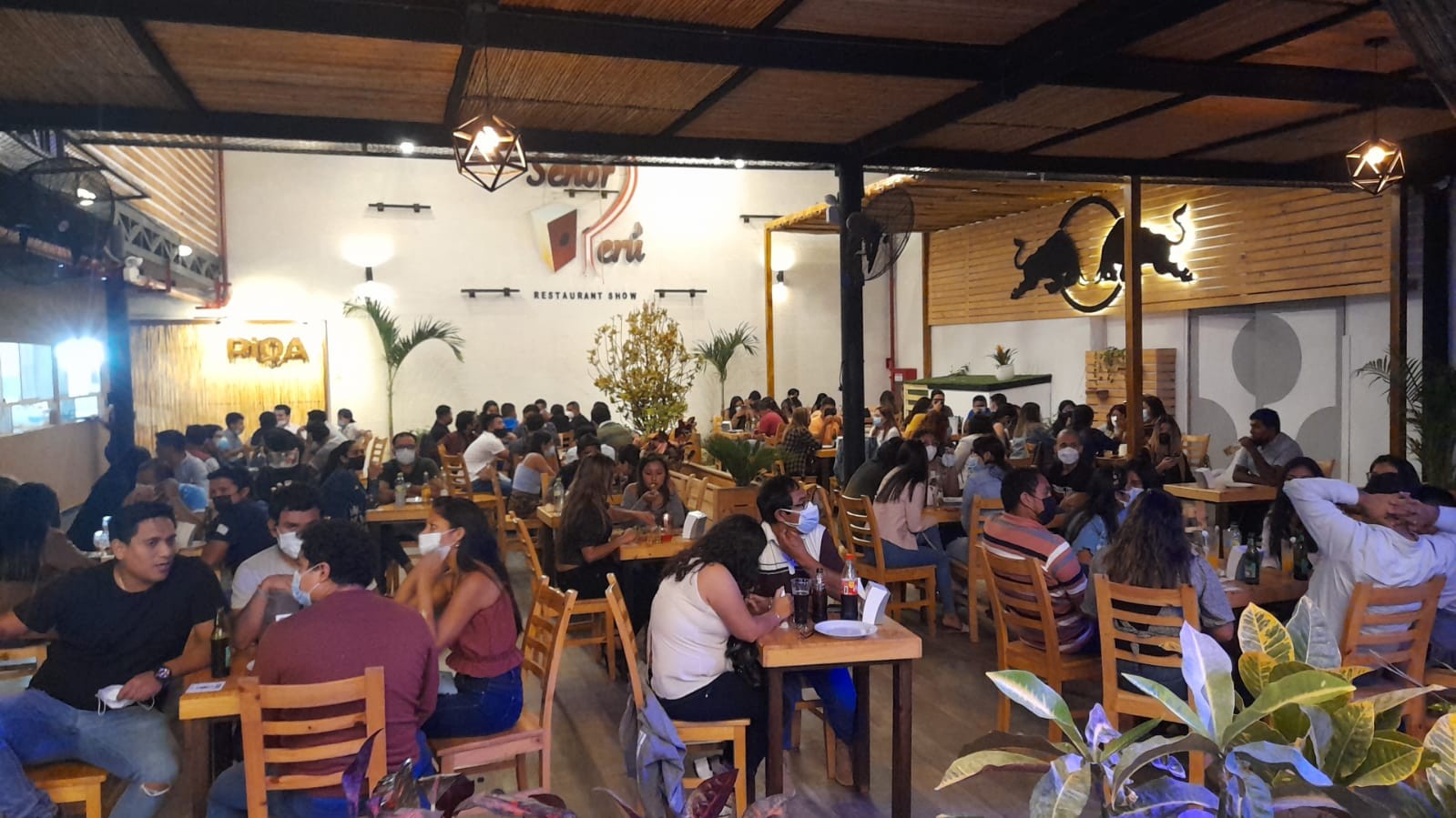 Multan a propietarios de restaurantes por no cumplir con protocolos