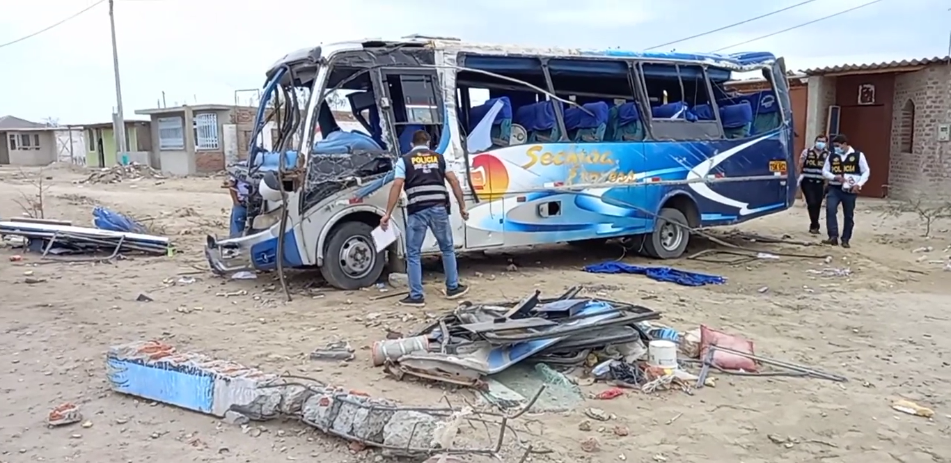 Conductor de bus que ocasionó fatal accidente en Sechura se encuentra prófugo
