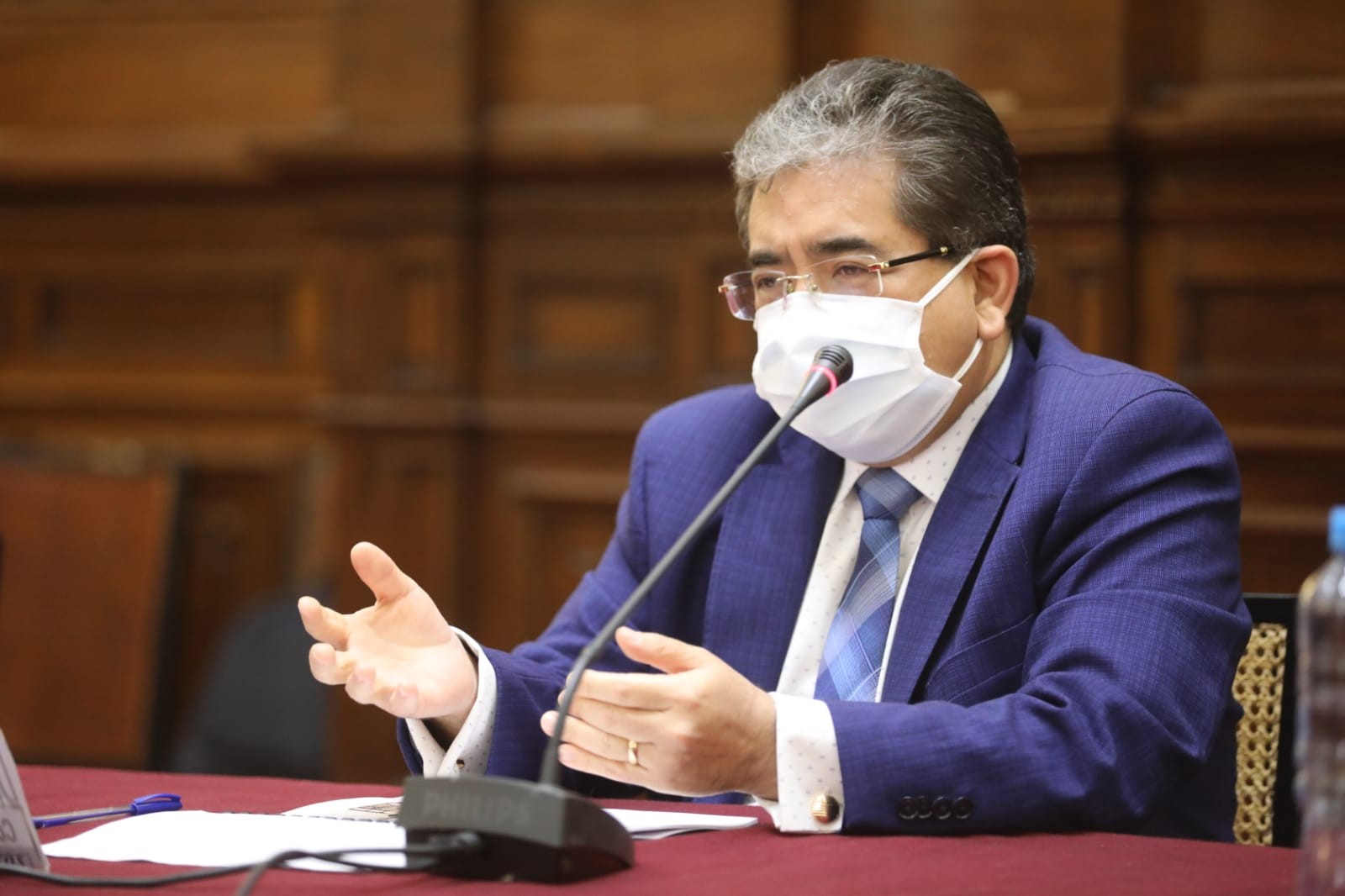 Contralor: cerca de 2500 obras por contrata están paralizadas