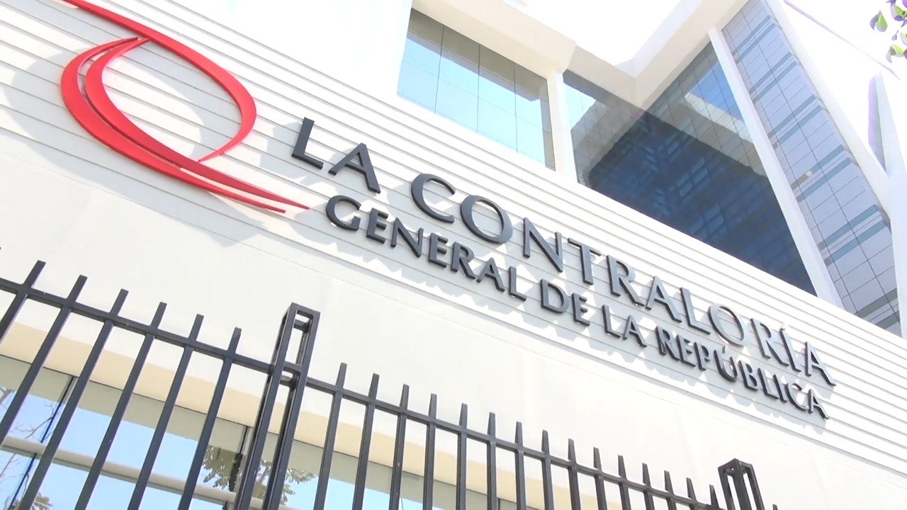 Hasta el 23 de abril se amplía plazo para postular a la Contraloría