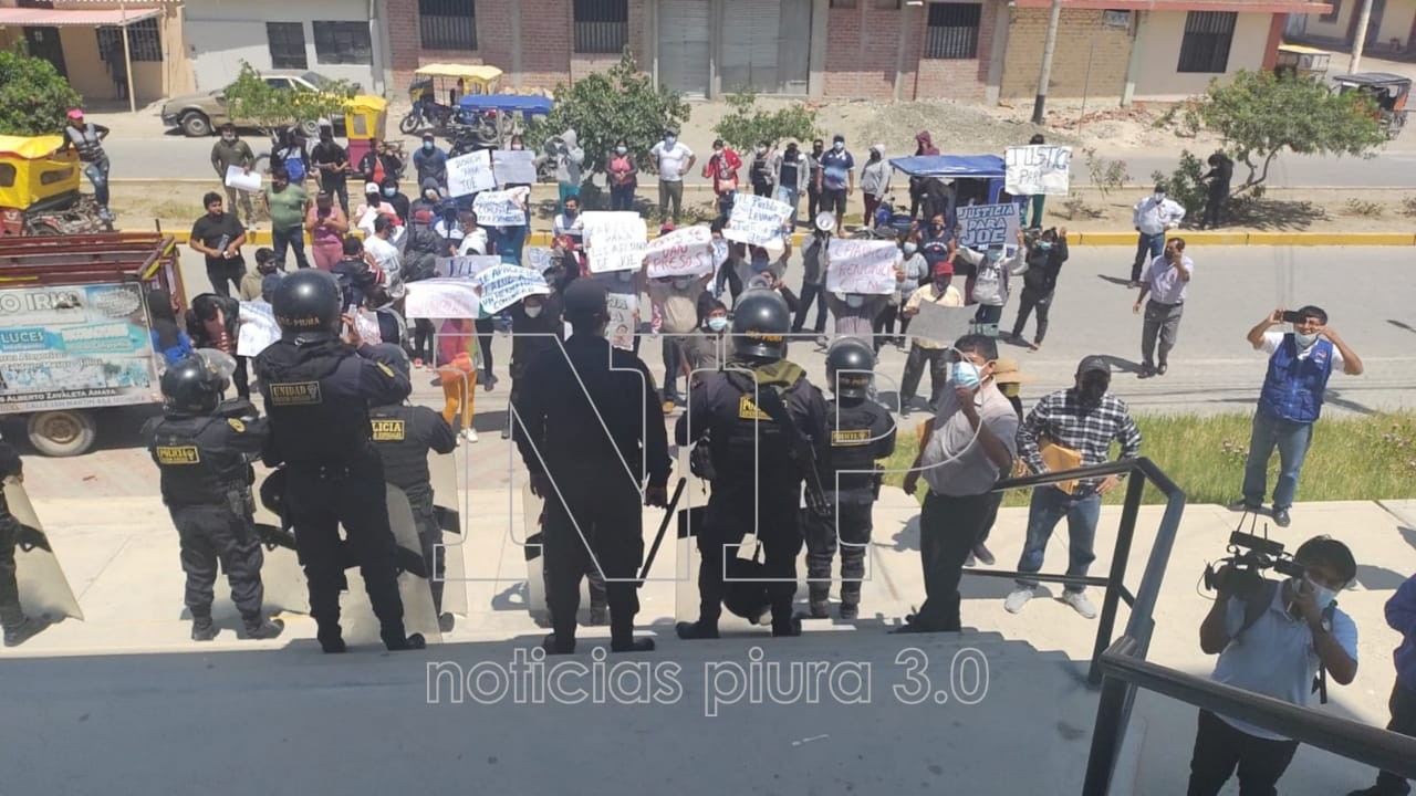 Exteriores de la Municipalidad de Sechura