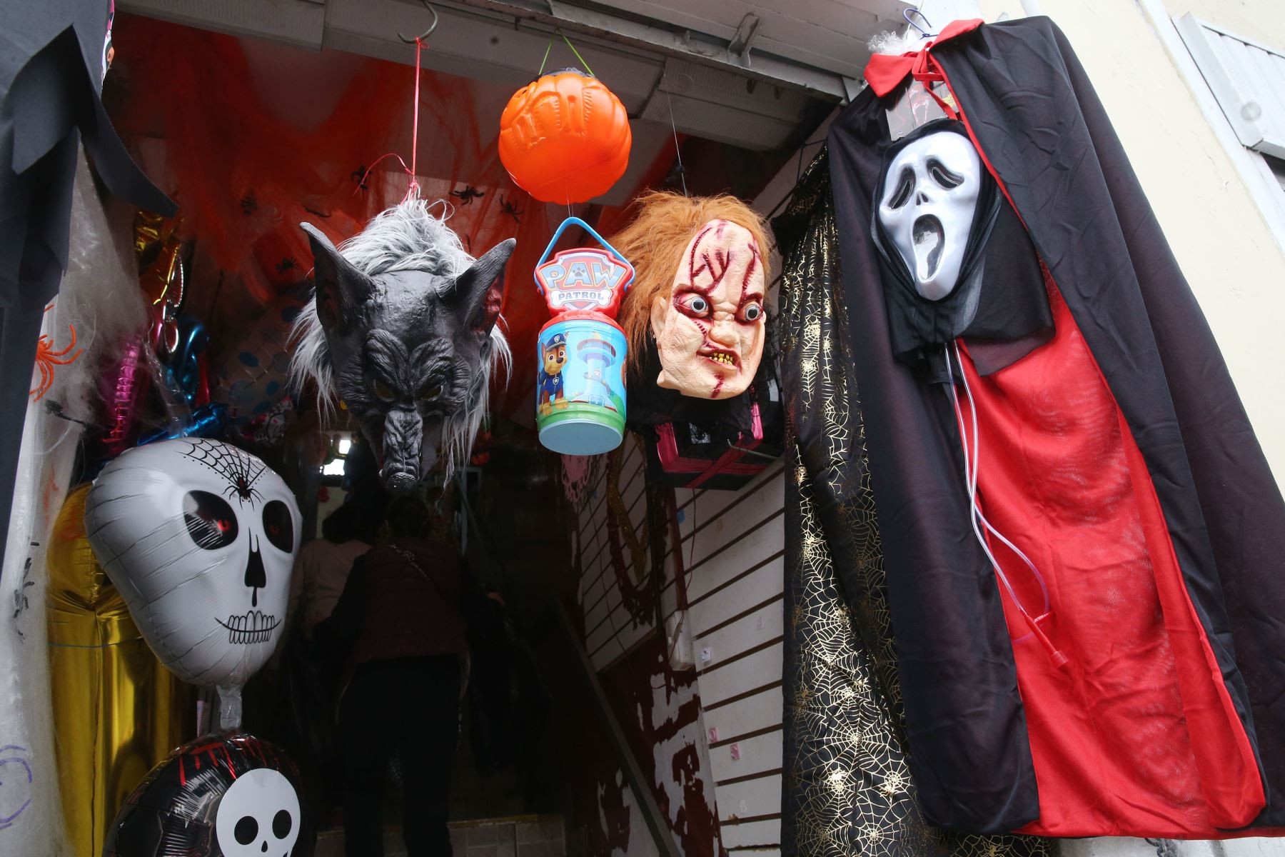 Prohíben fiestas por Halloween y Día de la Canción Criolla