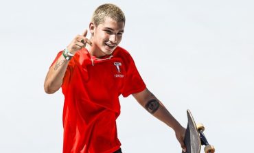 Piura: Skater Ángelo Caro muestra su talento en el parque infantil