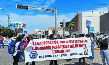 Piura: trabajadores de la UNP acatan paro