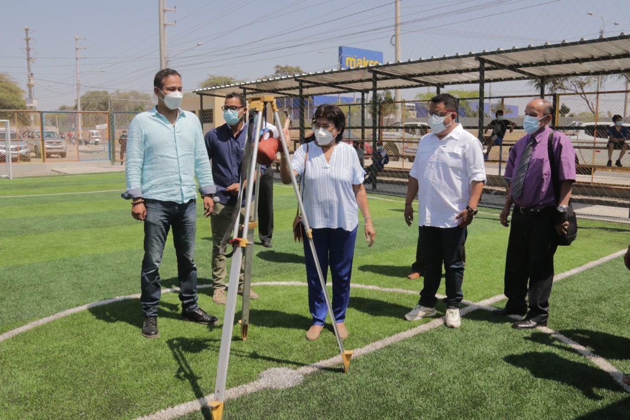 Piura: inaugura plataforma deportiva con gras sintético en Los Tallanes