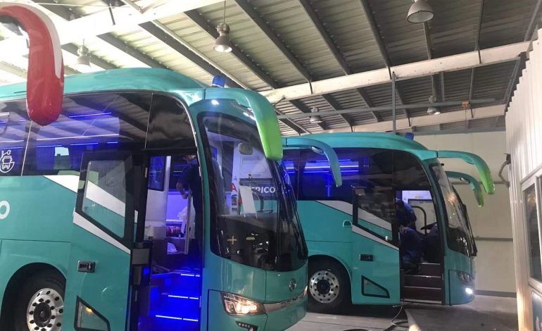 Empresa minera implementa buses eléctricos para transporte de personal