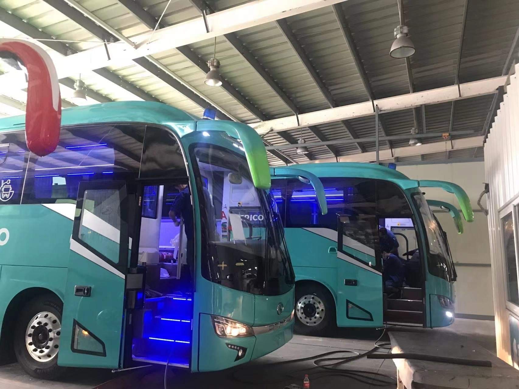 Empresa minera implementa buses eléctricos para transporte de personal