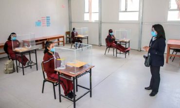 Piura: Solo 15 de cinco mil colegios realizan clases semipresenciales