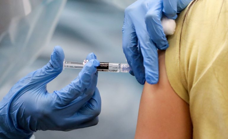 COVID-19: personas que se vacunaron en el extranjero pueden recibir tercera dosis en el Perú