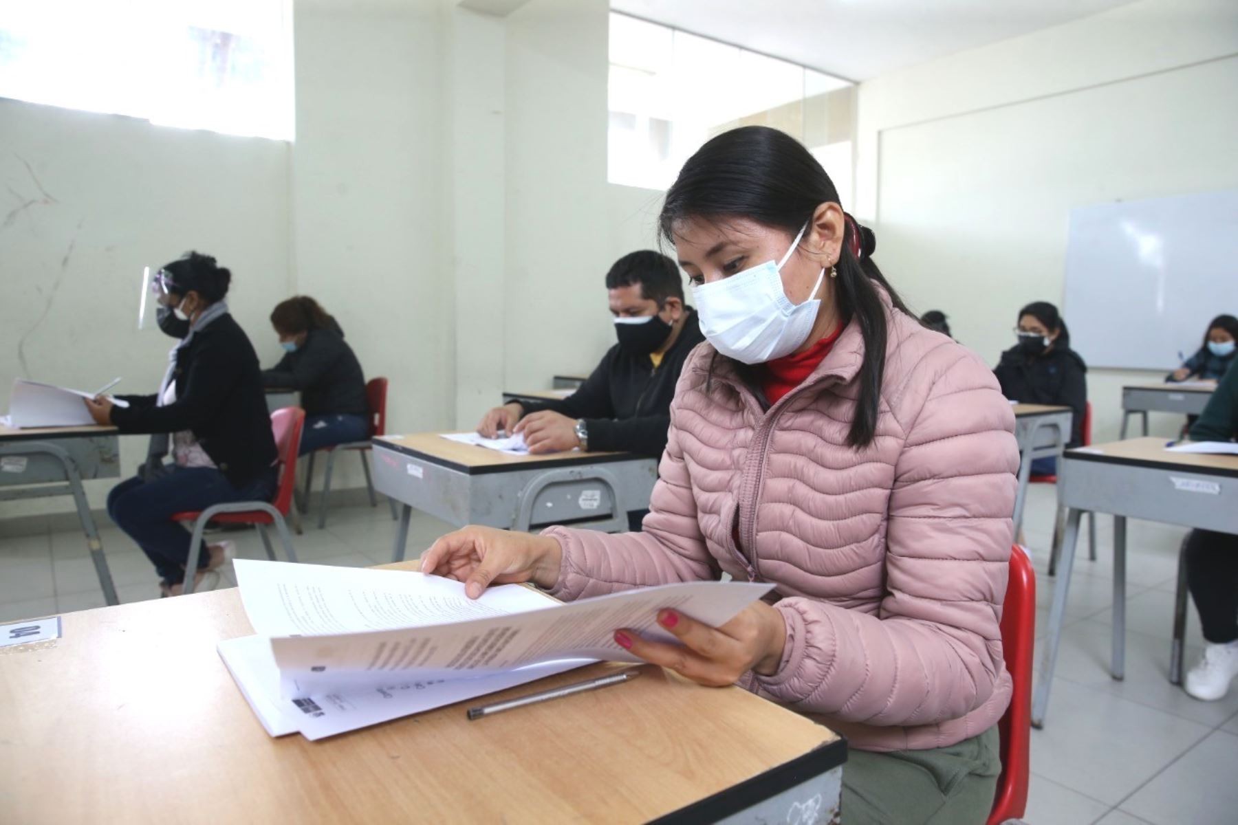 Ministro de Educación descarta anulación de la prueba de nombramiento de docentes