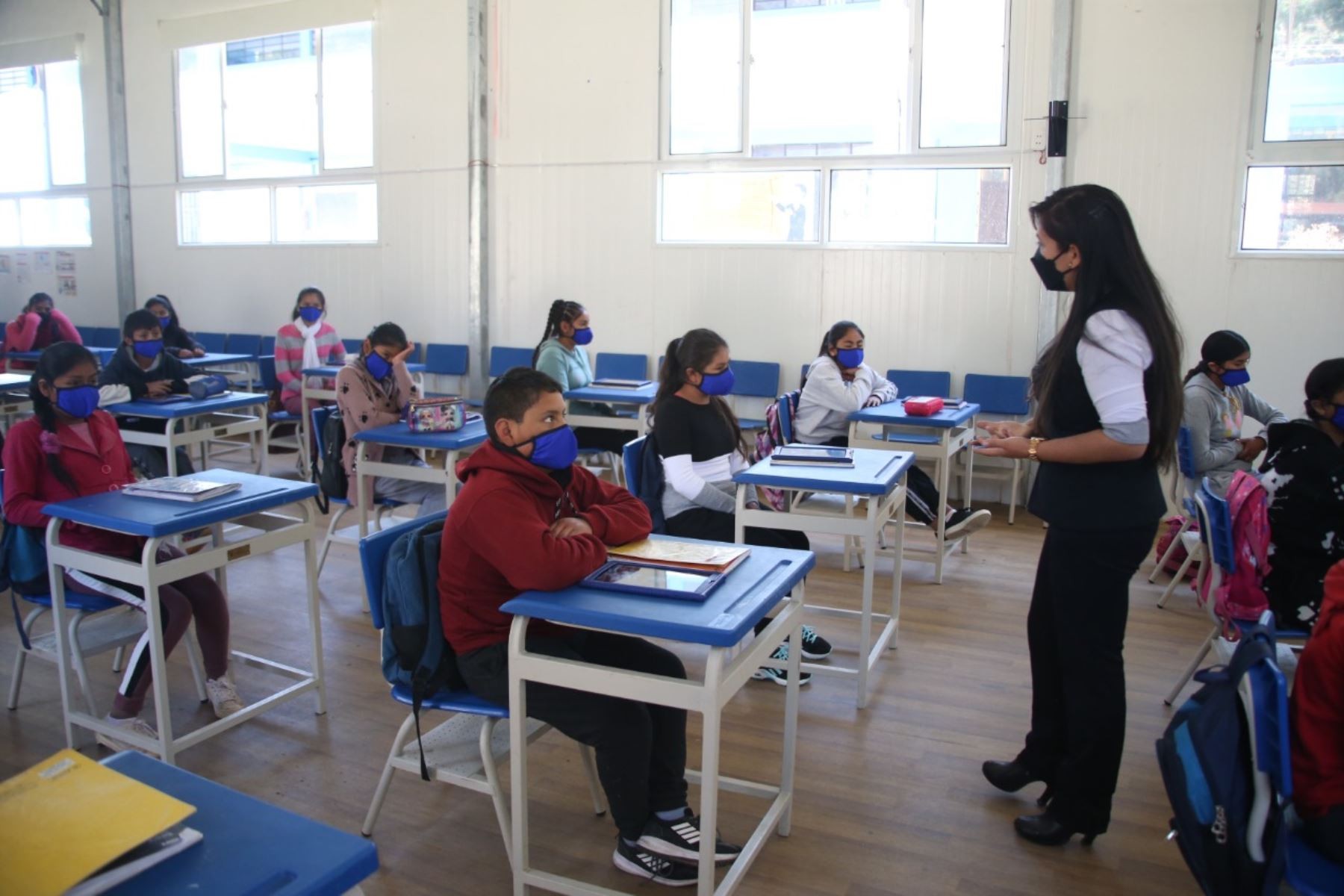 Minedu prioriza retorno a clases de alumnos de quinto de secundaria