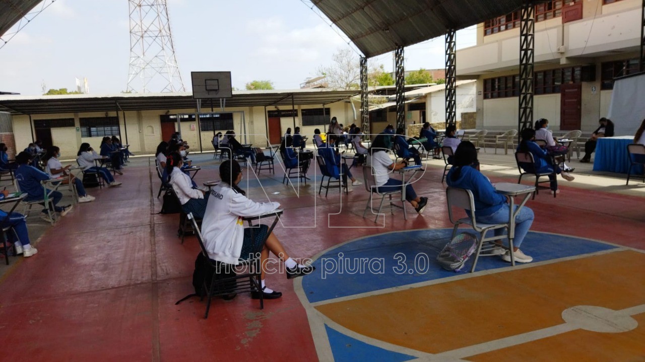 Piura: Más de treinta colegios retornan a las clases semipresenciales