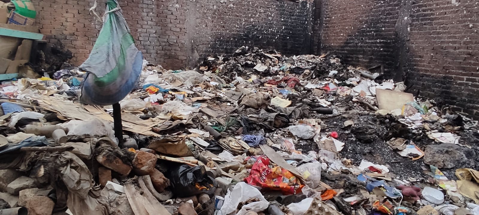 Piura: Vecinos piden recojo de escombros de incendio ocurrido en Castilla