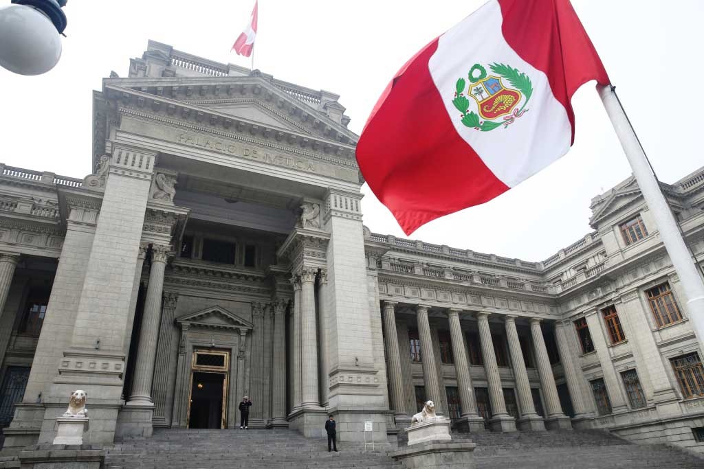 Poder Judicial admite a trámite acción de amparo contra vacancia poder judicial