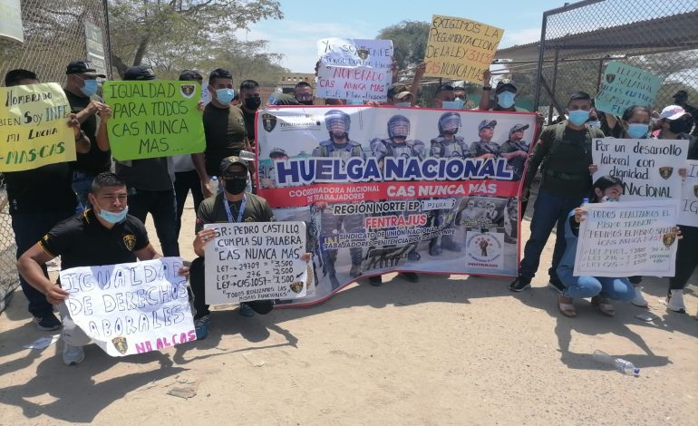 Piura: Trabajadores del INPE protestan exigiendo la eliminación del régimen CAS