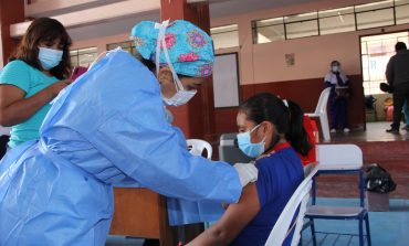 EsSalud Piura: 1500 adolescentes son vacunados contra covid-19