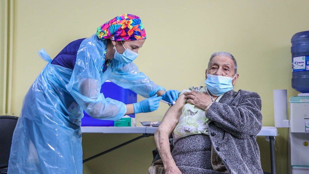 Piura: Personas postradas en cama serán vacunadas contra la covid en sus domicilios