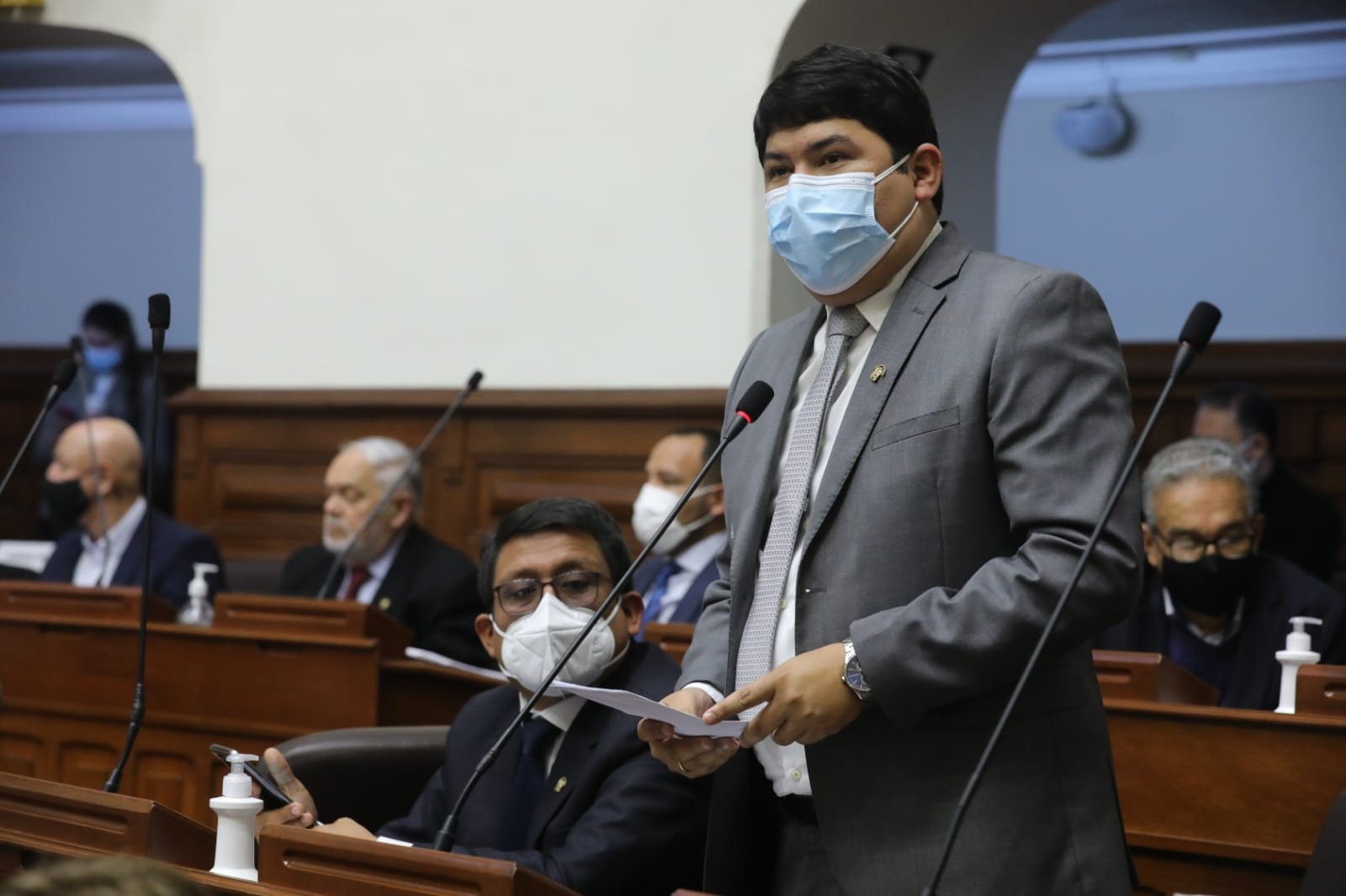 Congresista Eduardo Castillo: “Exigimos la salida del ministro Ayala”