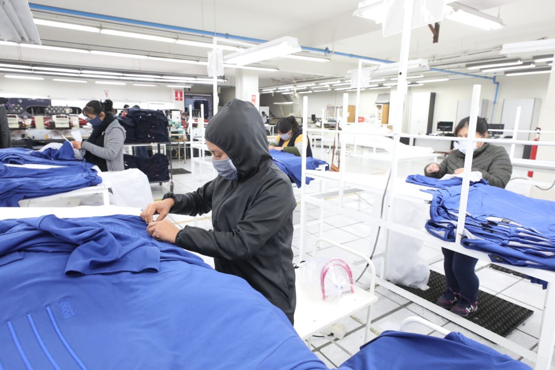 Trabajadores del sector privado que laboren el 8 de diciembre percibirán triple remuneración triple remuneración por feriado
