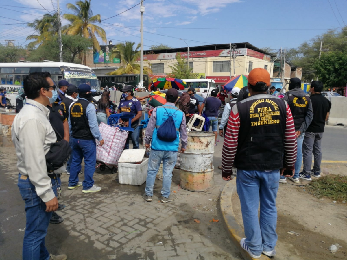 Alcalde anuncia operativo contra la informalidad en el Complejo de Mercados de Piura