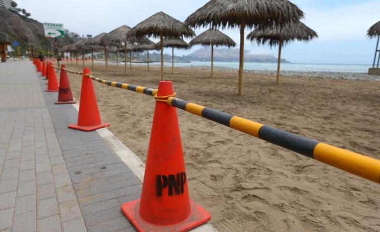 Colegio Médico de Piura recomienda cierre de playas para fin de año