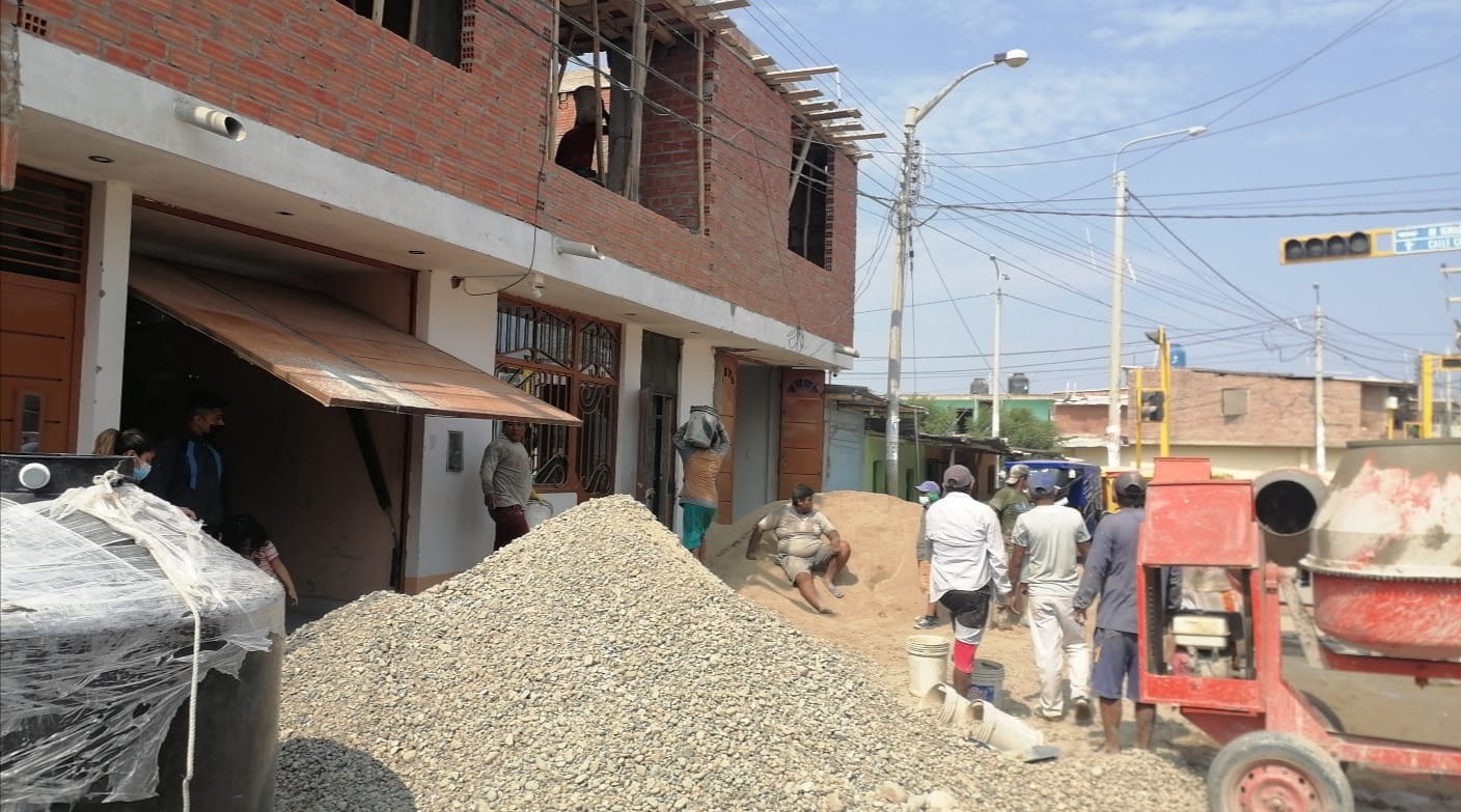Intervienen a propietarios que utilizan vía pública para construcción utilizan vías públicas para construcción