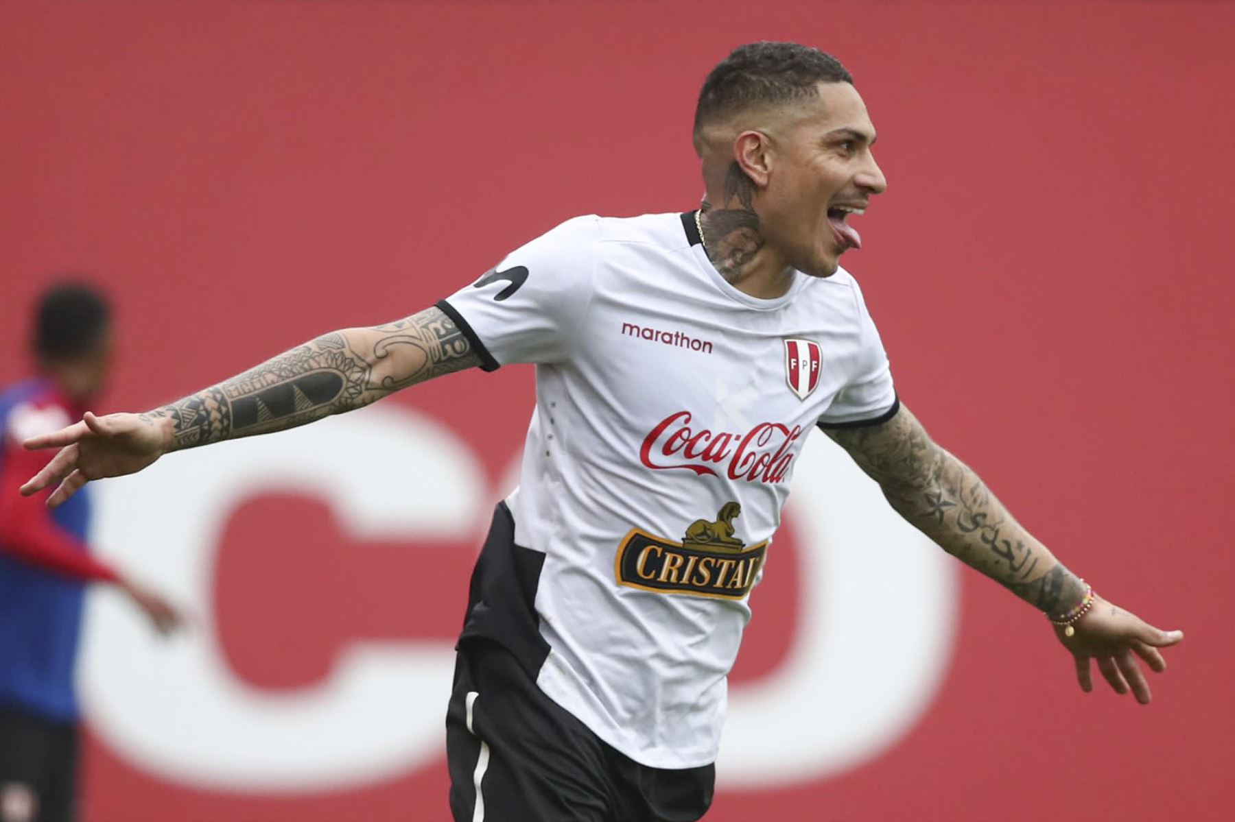 Paolo Guerrero desmiente acercamiento con Alianza Lima