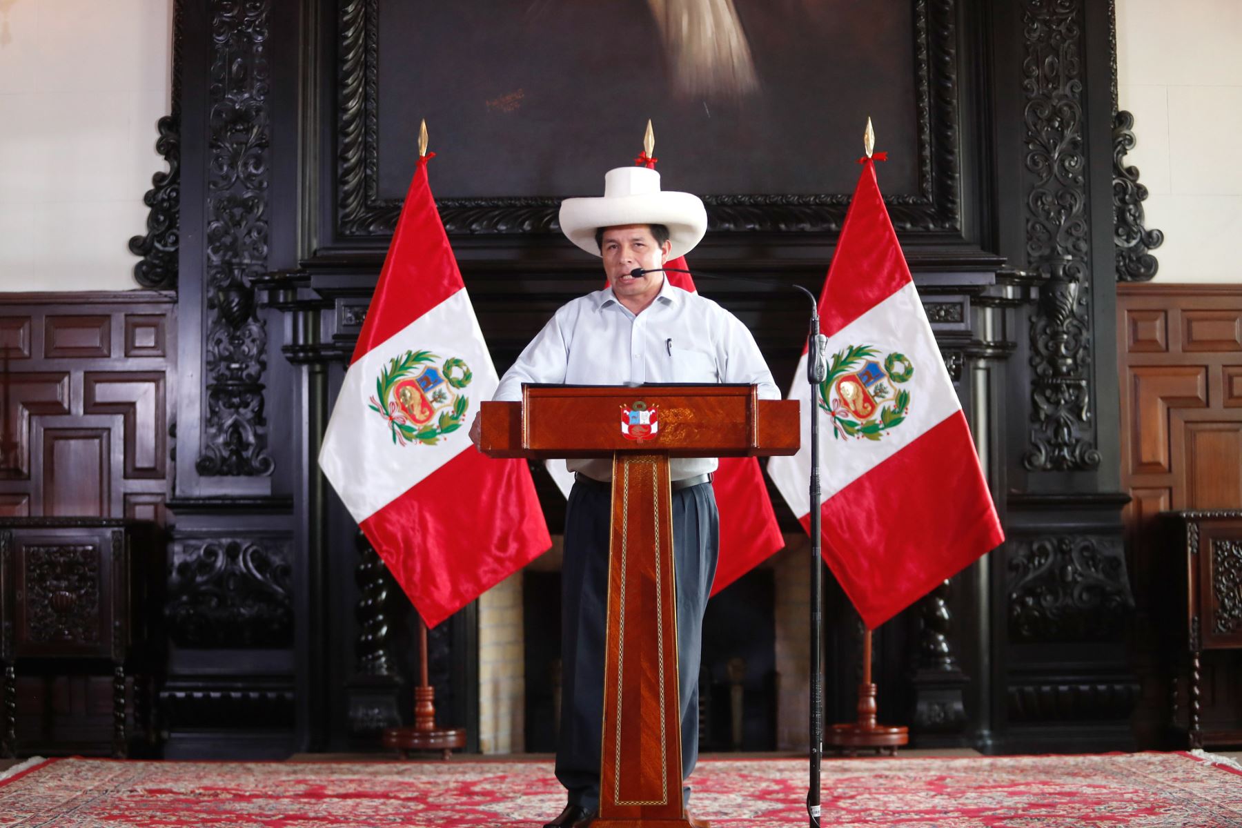 Pedro Castillo: “He decidido renovar y conformar un nuevo equipo ministerial”