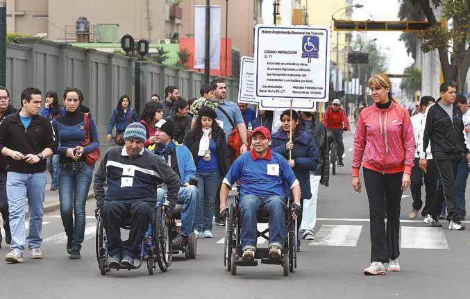Plantean aumentar espacios en estacionamientos para personas con discapacidad y movilidad reducida