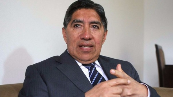 Avelino Guillén: “Me da la impresión de que el presidente Castillo no escucha ni a la premier”