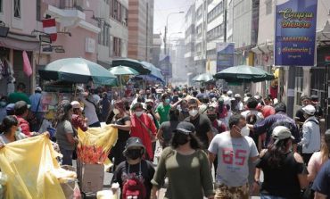 Perú registró más de 70 mil casos de COVID-19 en una semana, su mayor pico de contagios