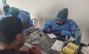 EsSalud Piura realiza despistaje y vacunación de COVID-19 en Pueblo Nuevo Colán