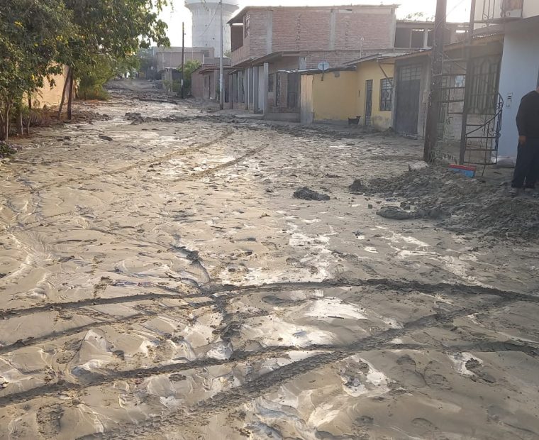 Piura: decenas de viviendas quedan inundadas tras colapso de reservorio Las Mercedes