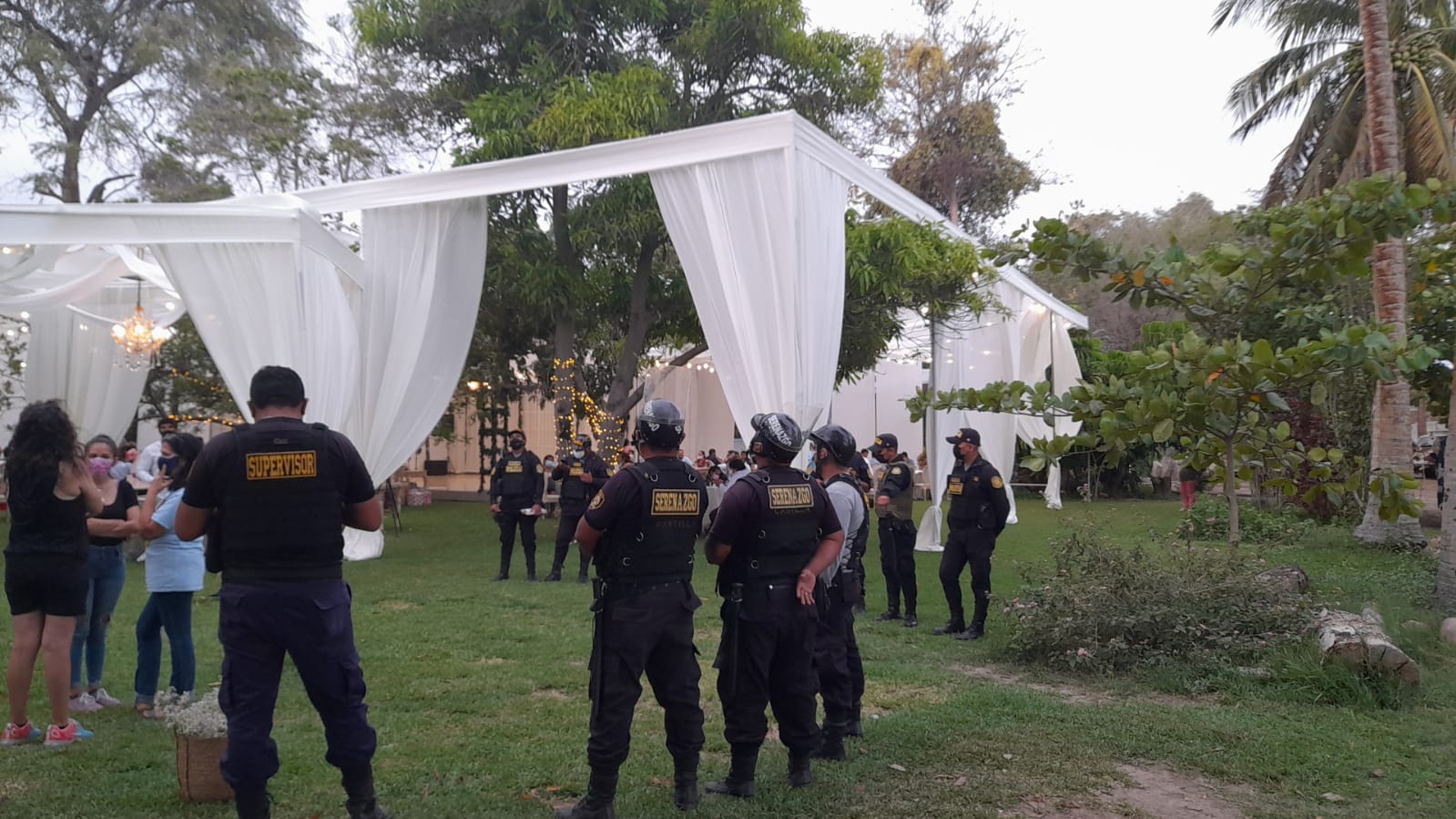 Castilla: clausuran local donde 150 personas celebraban matrimonio