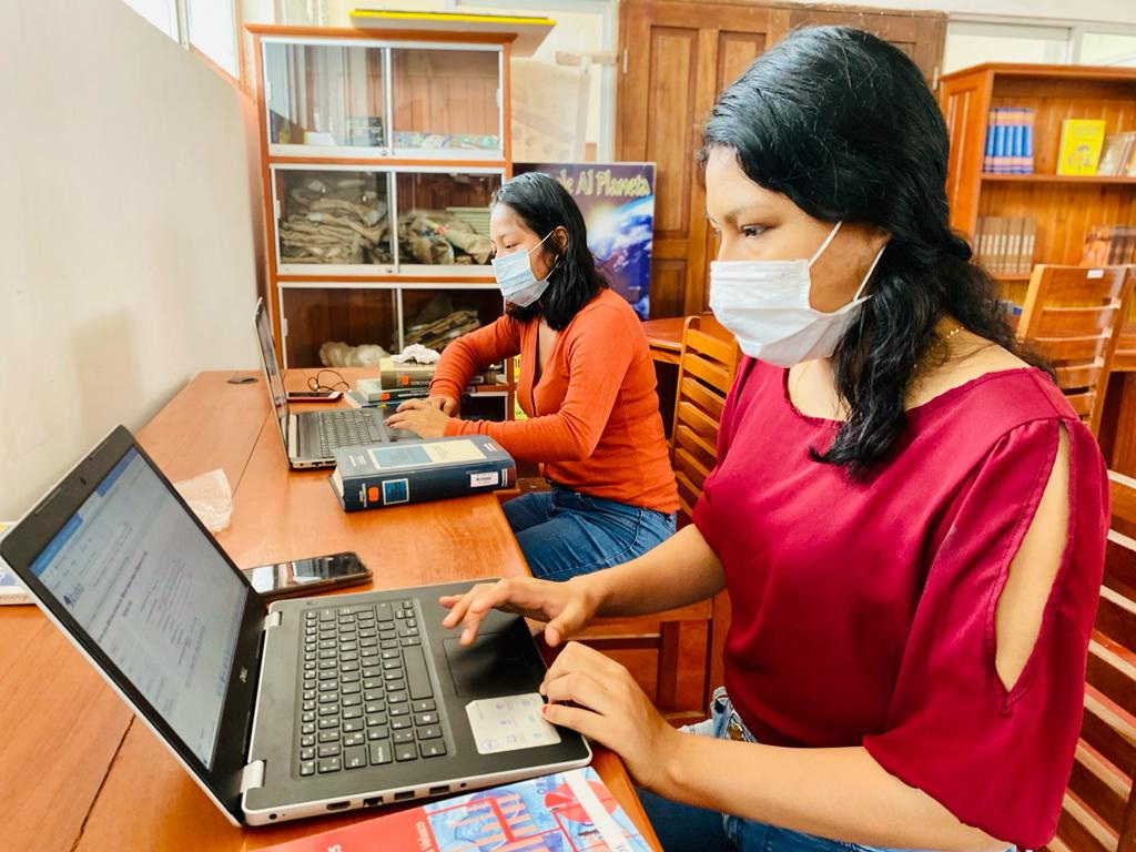 Jóvenes de Piura aprenden a manejar herramientas digitales para poder trabajar